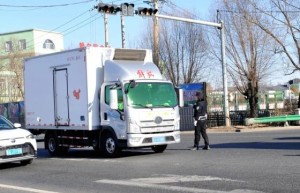 除隐患 保畅通 冰城公安全力守护国省道路交通安全