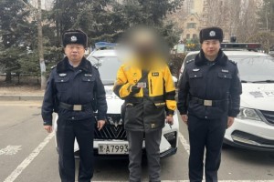 巡逻民警助力外卖小哥找回遗失身份证